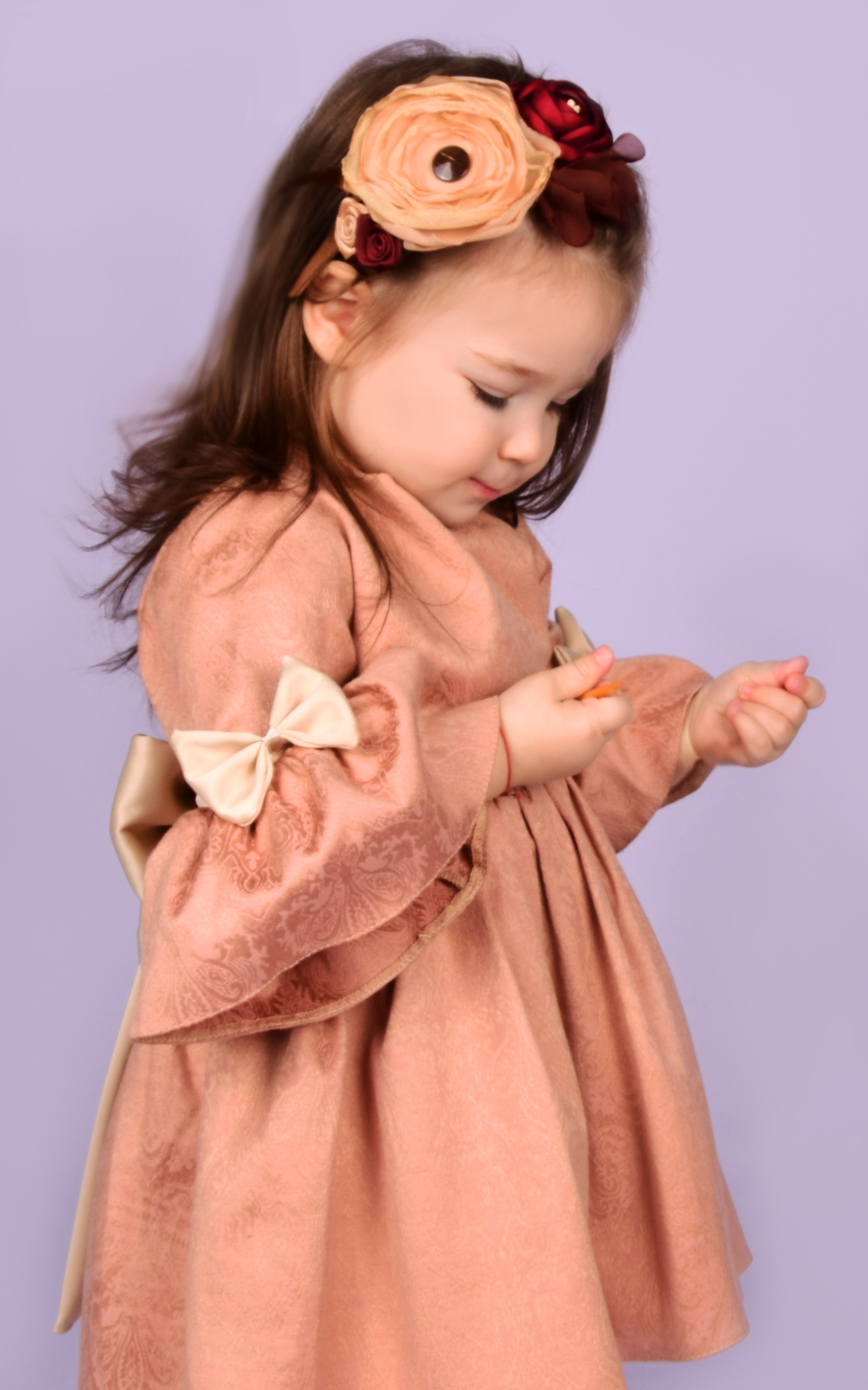 Haljina za devojčice od bordo brokata sa velikom mašnom 