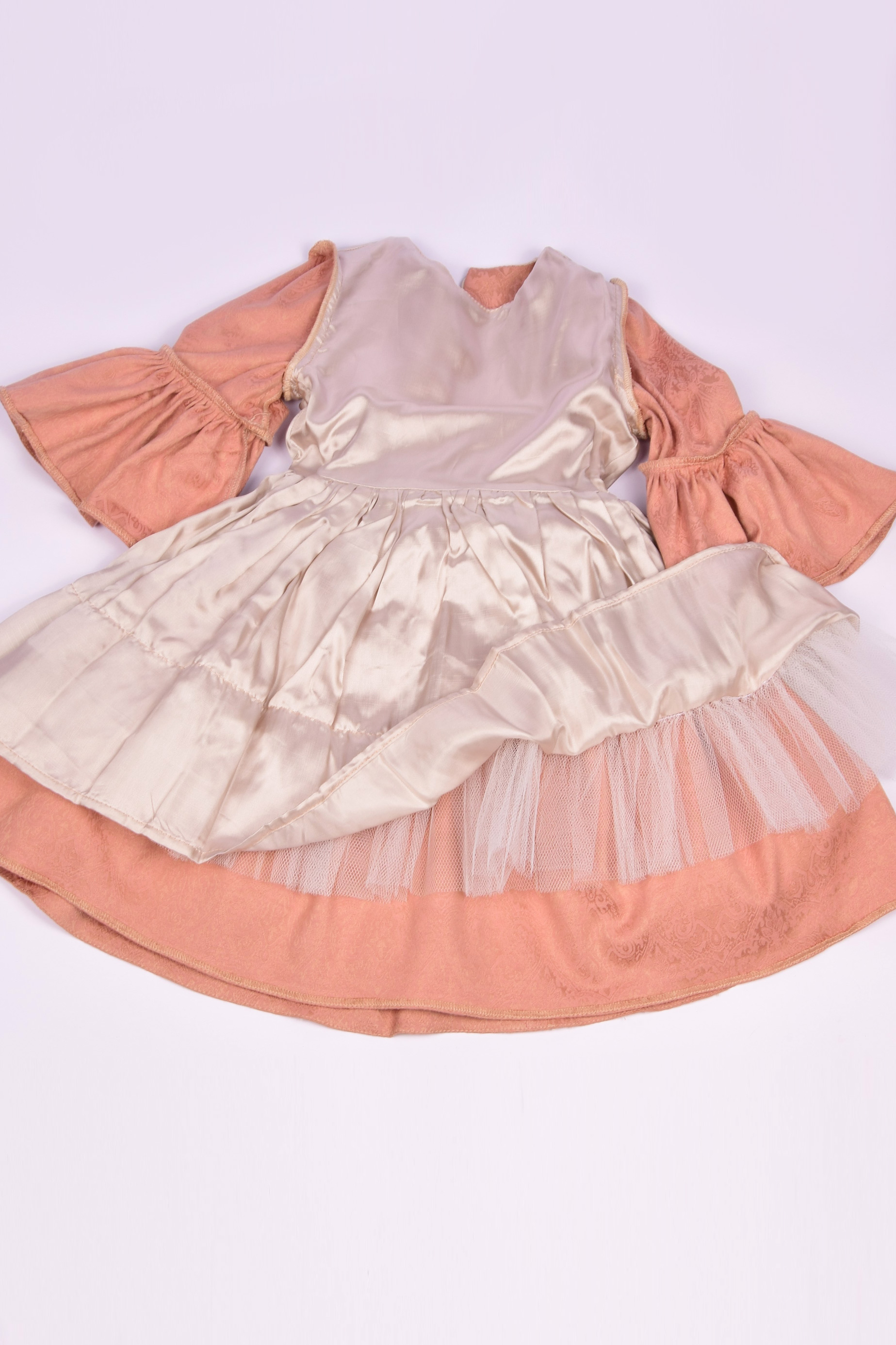 Haljina za devojčice od bordo brokata sa velikom mašnom 