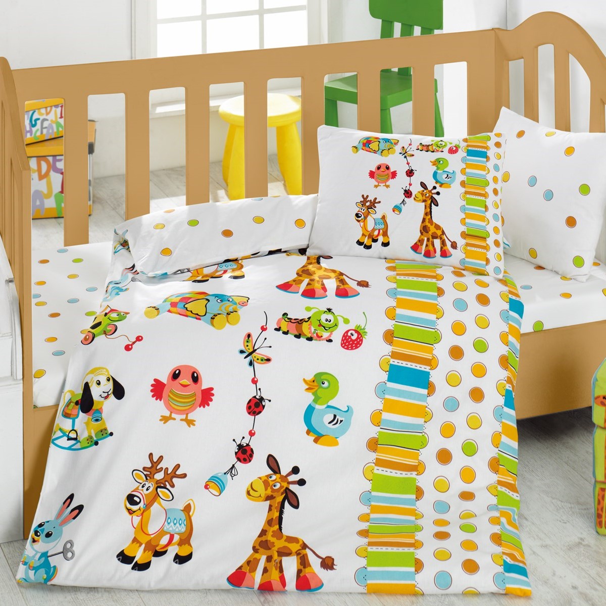 Poklon za bebu, premium pamučna posteljina, srećne životinje 