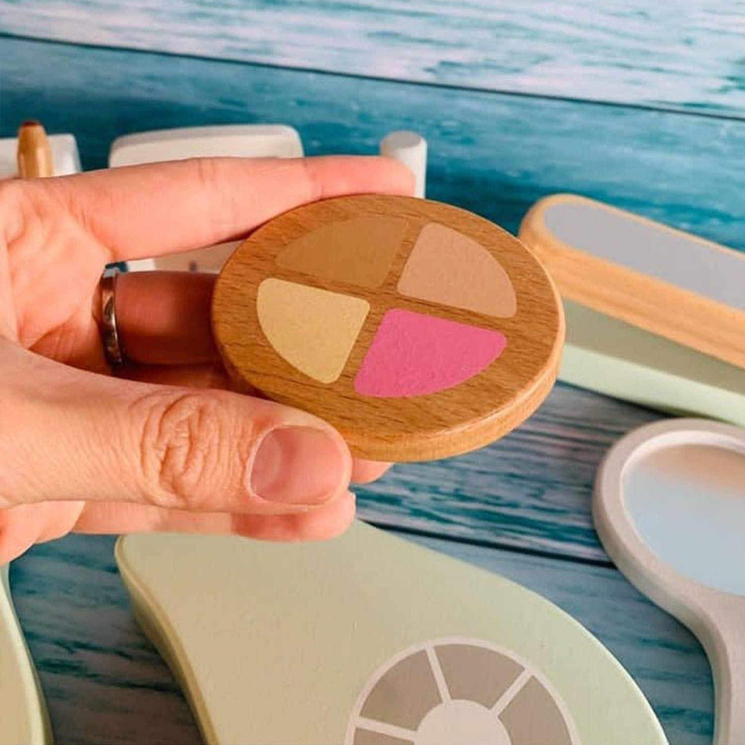 Igračka drveni set za frizera i šminkera 