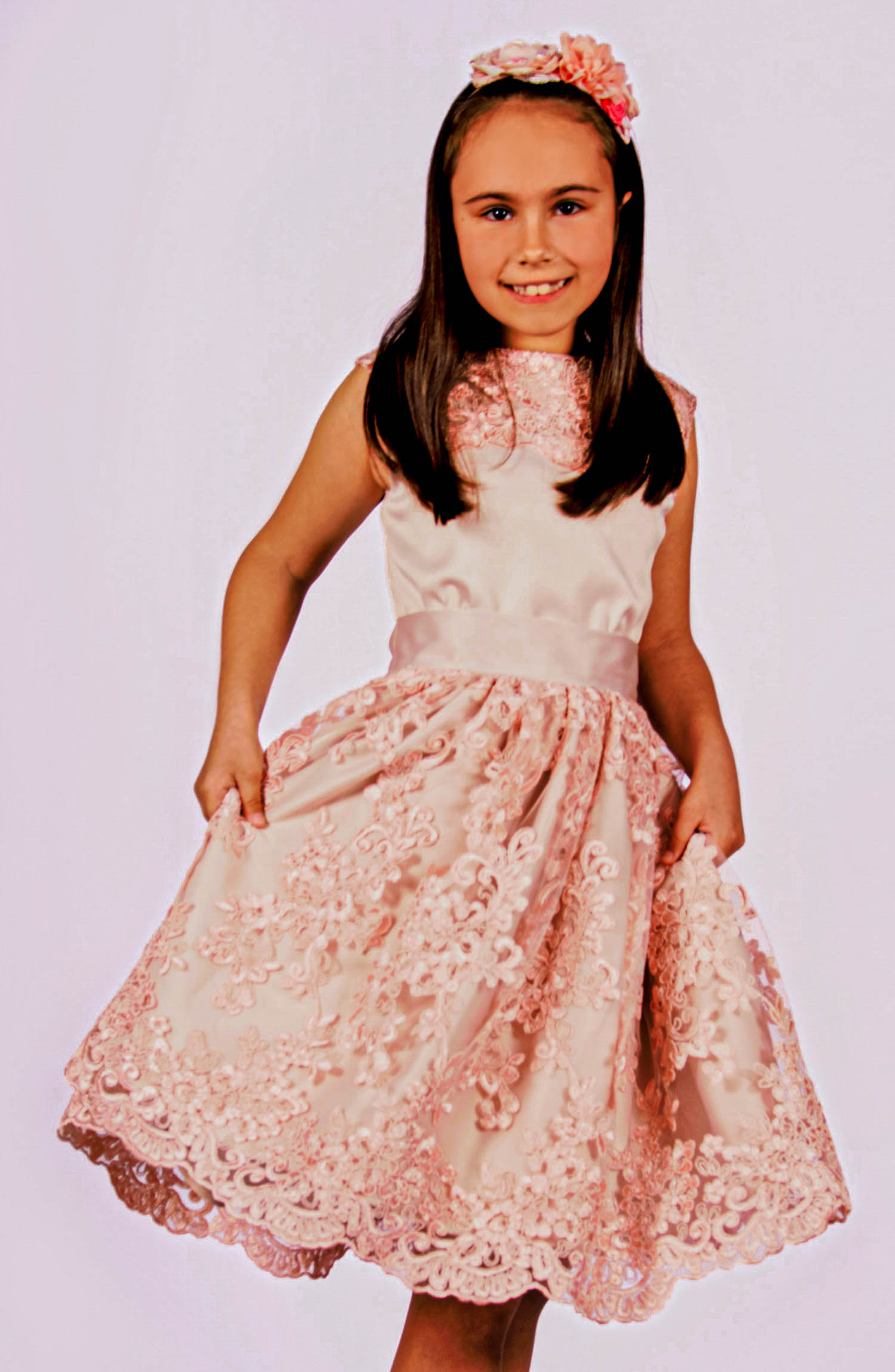 Svečana haljina za devojčice od čipke i satena nežno roze i teget 