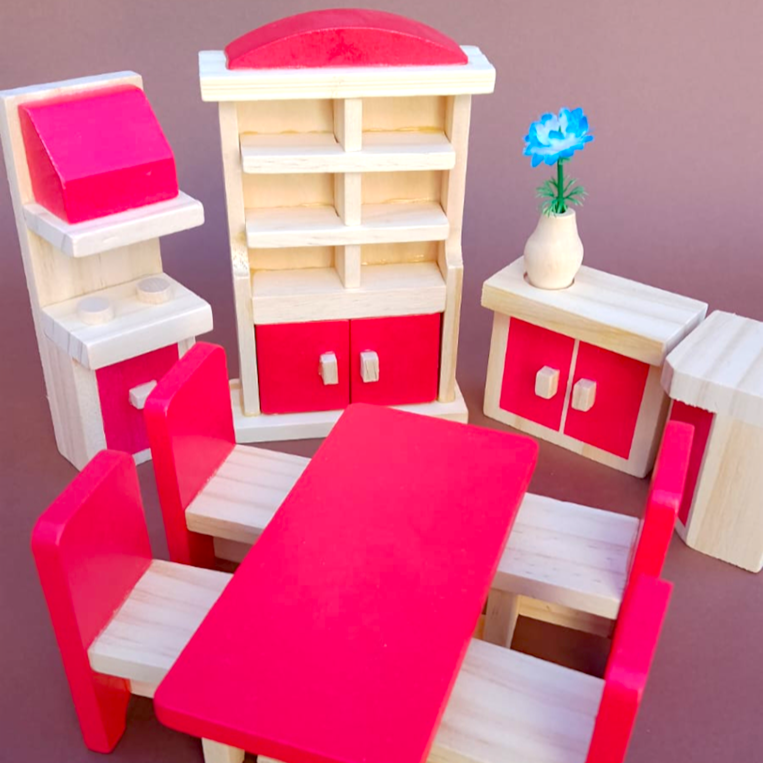 SOVA drvena kućica za lutke, sa namještajem 